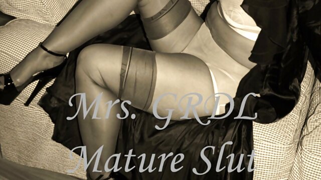 ایچ ڈی کے معیار :  ایک بڑی گدی کے میں احاطہ کرتا ہے تاکہ تیل ایک آدمی سلائڈ کر سکتے ہیں اس پر زیادہ فیلم سکسی خارجی آسانی سے بالغ فحش ویڈیوز