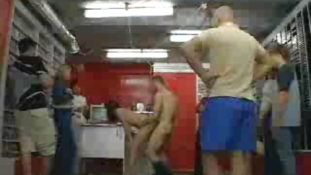 ایچ ڈی کے معیار :  ایک سیاہ بالوں والی عورت ہو رہی ہے مرد کے رس پر اس فیلم های سکسی التا اوشن کی گرم ، شہوت انگیز چہرے بالغ فحش ویڈیوز