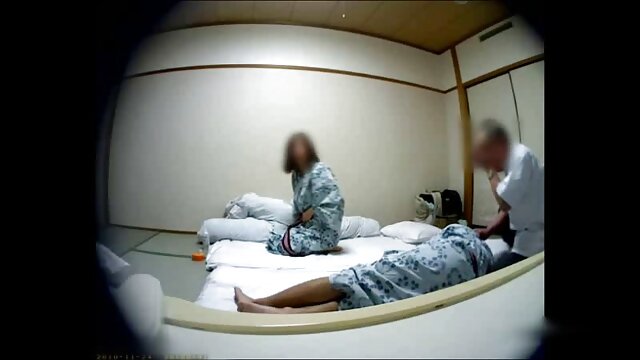 ایچ ڈی کے معیار :  ایک brunette ہے کہ ایک شہوانی فیلم سکسی تجاوز ، شہوت انگیز گدا اور بڑے رسیلی چھاتی گڑبڑ ہو رہی ہے بالغ فحش ویڈیوز