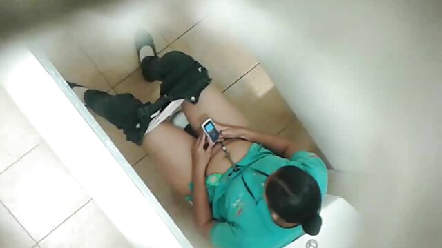 ایچ ڈی کے معیار :  ایک سنہرے بالوں والی ہے لینے پر کئی مردوں میں ایک ہی وقت میں فیلمسکسی خارجی ایک gangbang بالغ فحش ویڈیوز