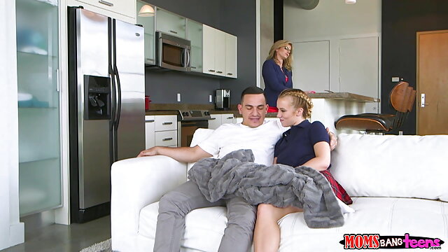 ایچ ڈی کے معیار :  جنگلی شاور میں جنسی سے پہلے ایک گرم ، فیلم پورن سکسی شہوت انگیز ننگا ناچ بالغ فحش ویڈیوز