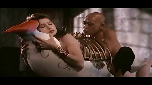 ایچ ڈی کے معیار :  ایک busty pornstar کے ٹیٹو کے ساتھ ہو رہی ہے ایک کام میں اس کے گیلے فیلم سکسی از کمپانی برازرس بلی بالغ فحش ویڈیوز