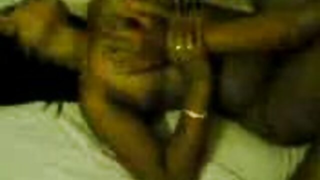 ایچ ڈی کے معیار :  ایک سنہرے بالوں والی مشت زنی رکھنے کی طرف سے فیلمسکسیالکسیس ایک dildo کے پر اس کے گیلے اور سیکسی بلی بالغ فحش ویڈیوز